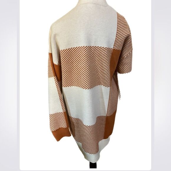 NWOT. Women’s Long Sleeve Plaid Knit Cardigan Size Large - Picture 3 of 7